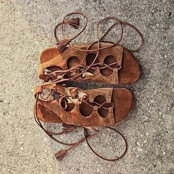 KENNELL & SCHMENGER BROWN SUEDE TIE LEG GLADIATOR SANDALS SIZE 6.5 - Picture 1 of 10